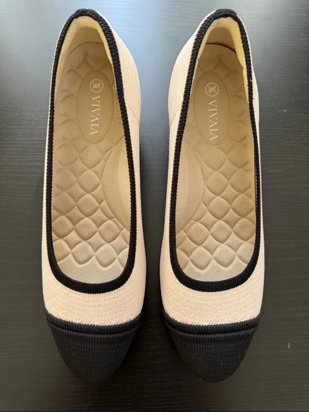 VIVAIA Julie Arch Pro Black & Ivory Almond Toe Chunky‎ Heels Size 38.7 (8US) NEW